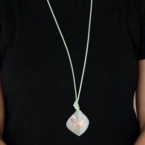 💥3/$15💥 Face The ARTIFACTS - Green Necklace